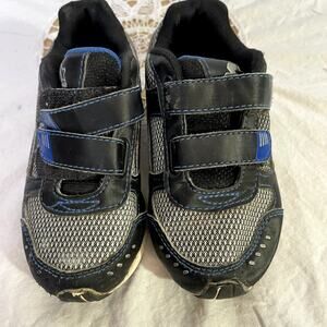 Starter Size child Size 11 Sneakers Boy or Girl Black Blue hook and loop
